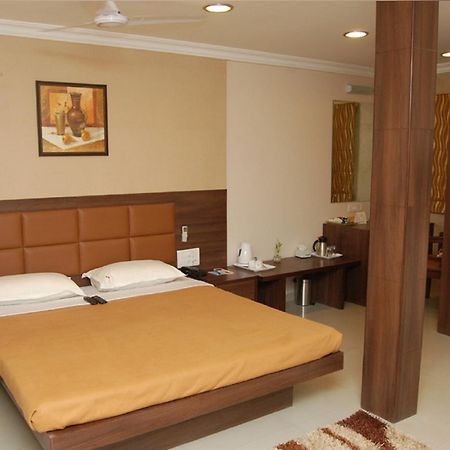 Haredia Hotel Mumbai  Buitenkant foto