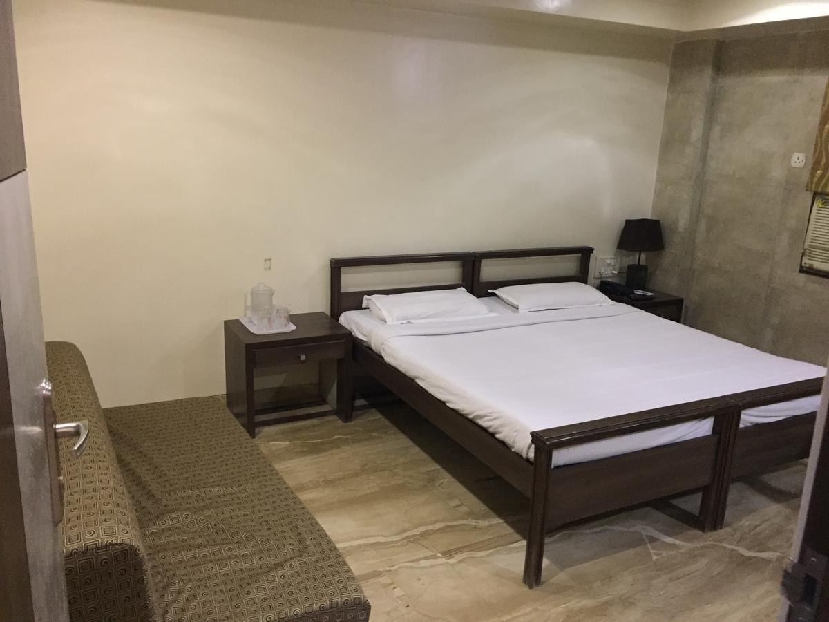 Haredia Hotel Mumbai  Buitenkant foto