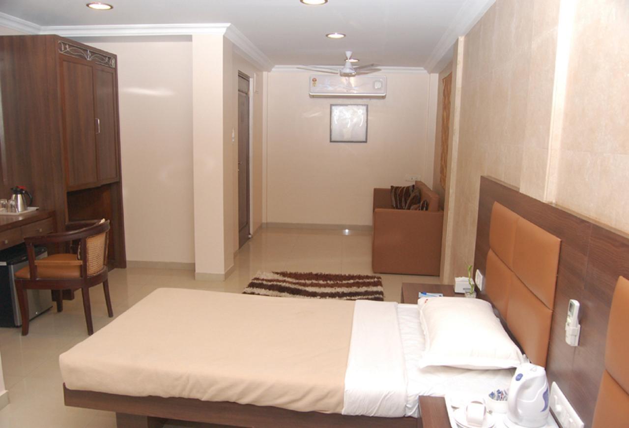Haredia Hotel Mumbai  Buitenkant foto