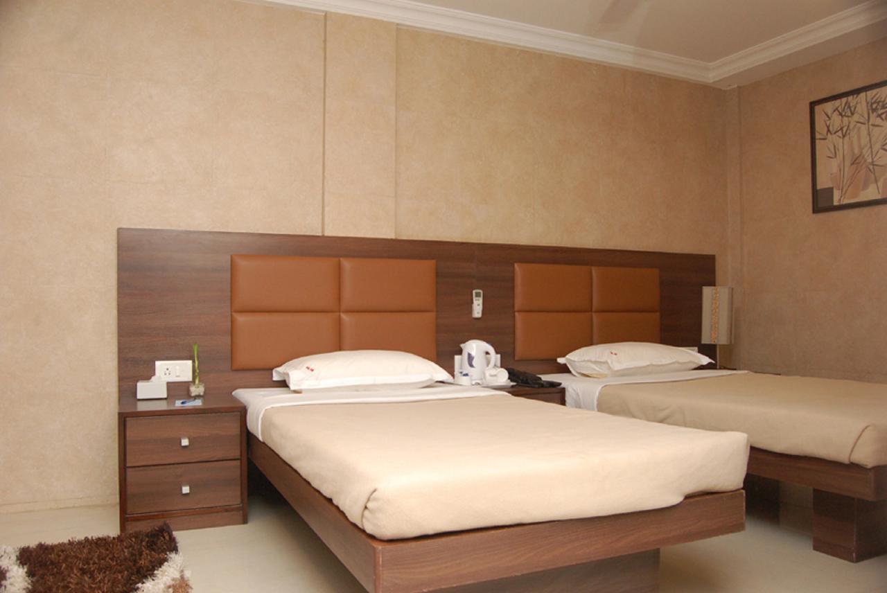 Haredia Hotel Mumbai  Buitenkant foto