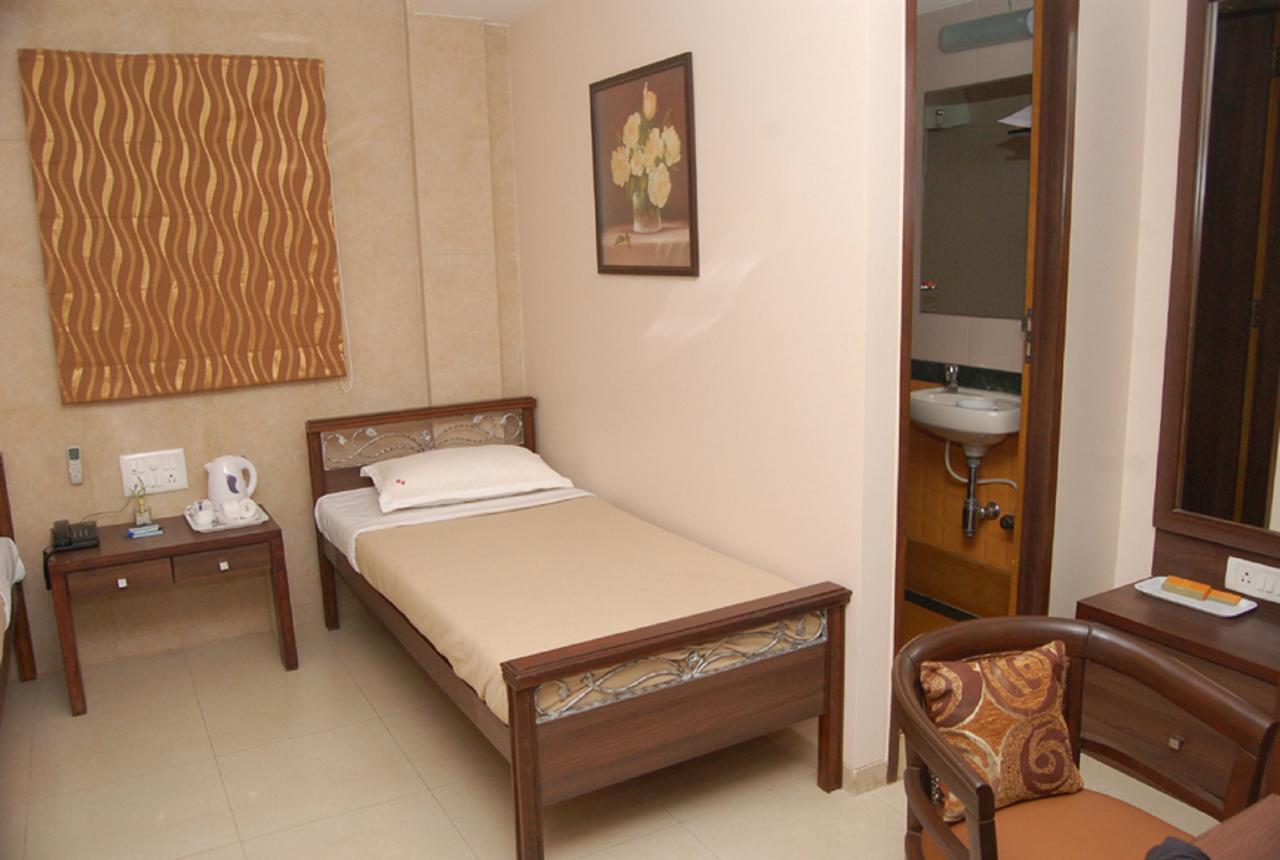 Haredia Hotel Mumbai  Buitenkant foto