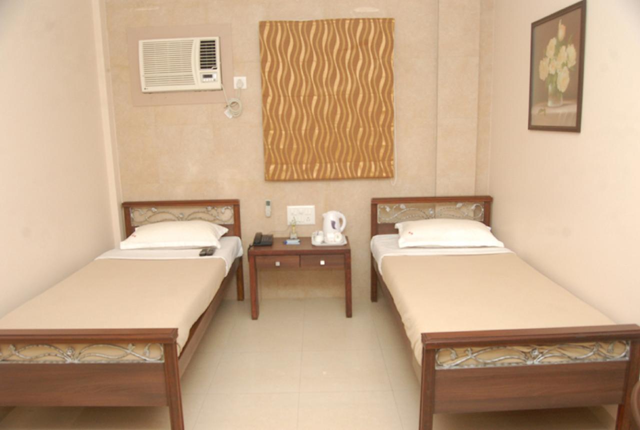 Haredia Hotel Mumbai  Buitenkant foto